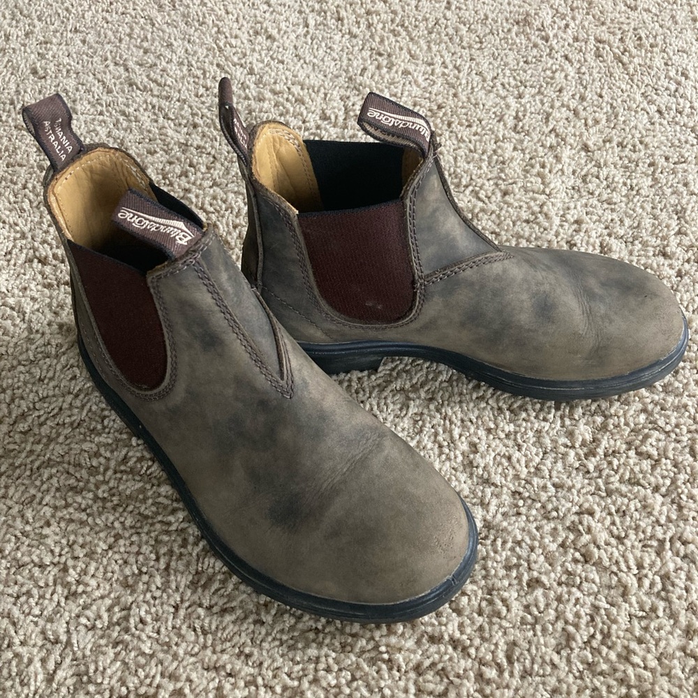 Light Brown Blundstone Boots